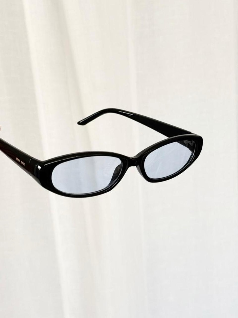 ✦ black oval sunglasses blue lens shades ✦